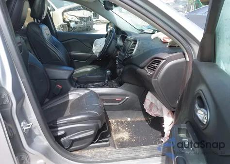 2021 Jeep Cherokee Trailhawk 4X4 z USA, uszkodzony, nr VIN 1C4PJMBX1MD172954